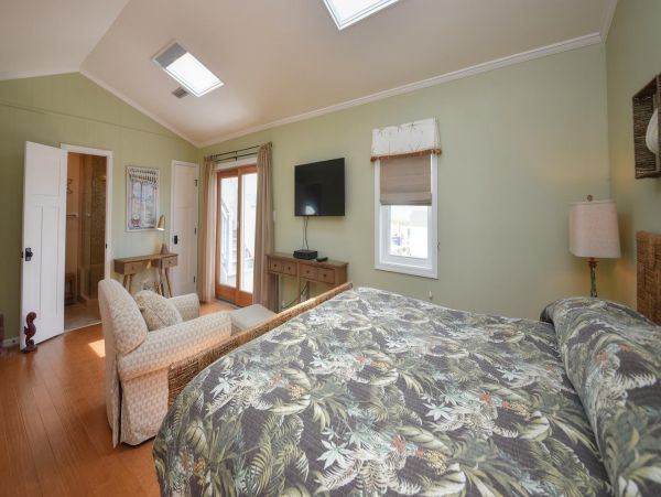 Comfortable Virginia Beach Vacation Home with Private Pool