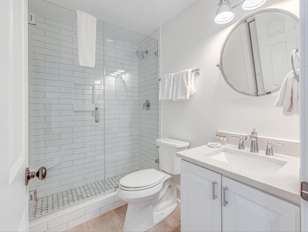 Seven Bedroom Walk to Beach Isle of Palms Vacation Rental