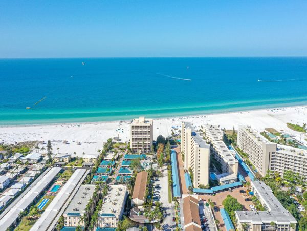 One Bedroom Home short walk Beach in Siesta Key