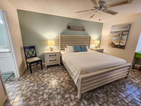 Beachfront Vacation Condo with 2 Bedroom in Belleair Beach