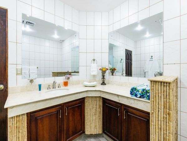 Luxury Villa with 8 Bedroom in Tamarindo