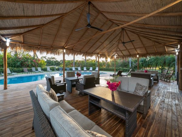 Luxury Villa with 8 Bedroom in Tamarindo