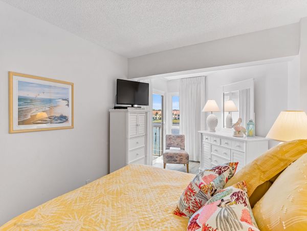 Indian Shores Vacation Condo Two Bedroom