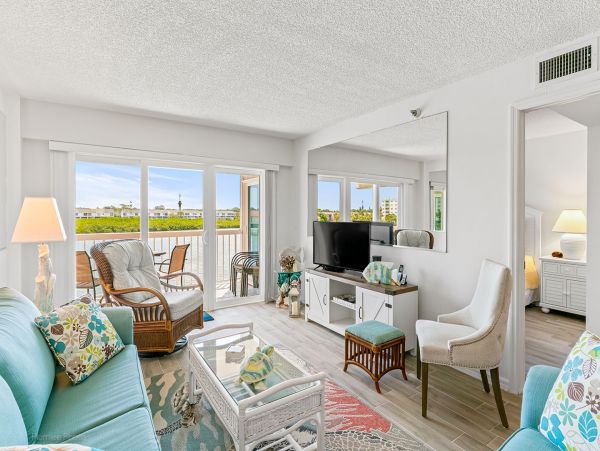 Indian Shores Vacation Condo Two Bedroom