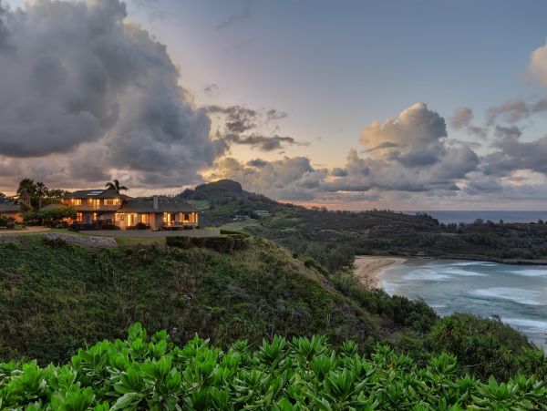Kilauea Luxury 14 Bedroom Oceanfront Estate with Two Pools
