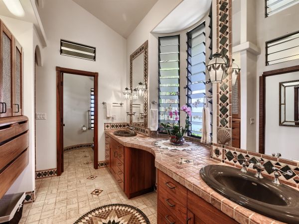 Kilauea Luxury 14 Bedroom Oceanfront Estate with Two Pools