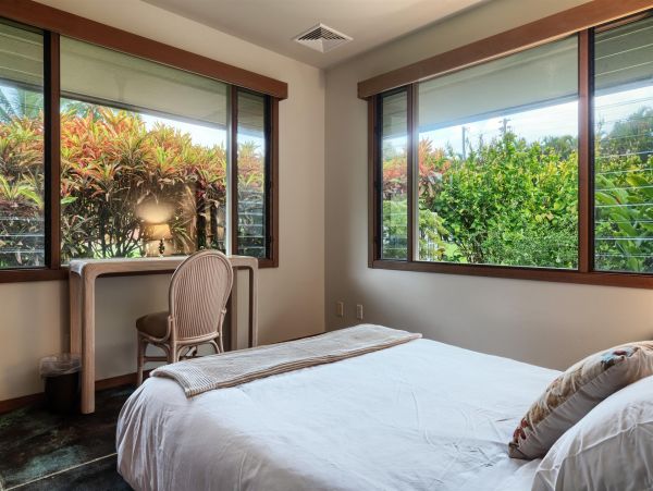 Kilauea Luxury 14 Bedroom Oceanfront Estate with Two Pools
