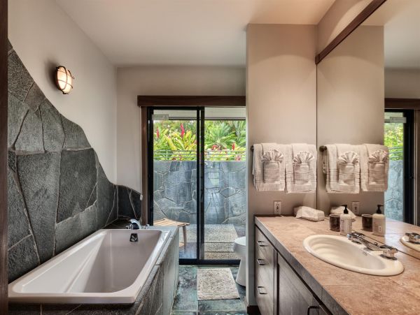 Kilauea Luxury 14 Bedroom Oceanfront Estate with Two Pools