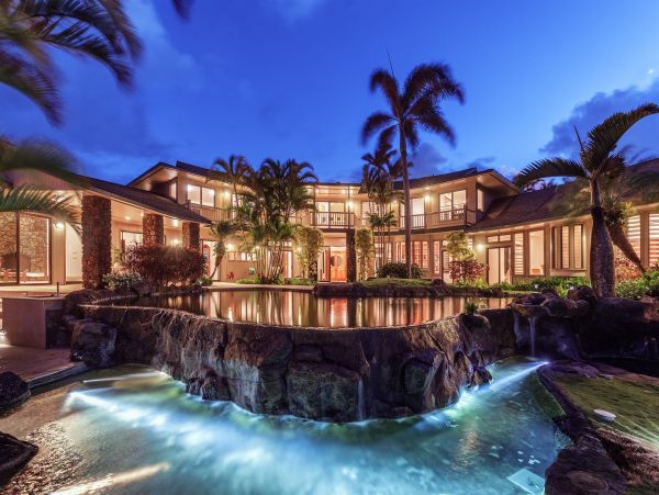 Kilauea Luxury 14 Bedroom Oceanfront Estate with Two Pools