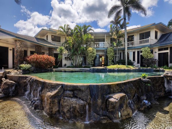 Kilauea Luxury 14 Bedroom Oceanfront Estate with Two Pools