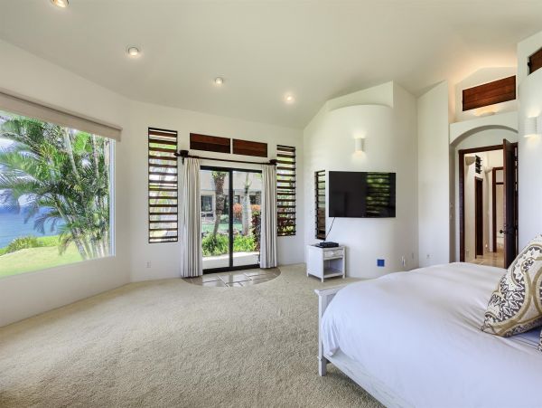 Kilauea Luxury 14 Bedroom Oceanfront Estate with Two Pools