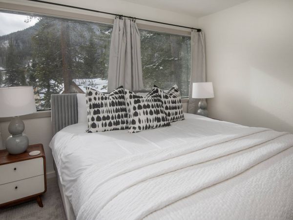 Home for Outdoor Admirers with 4 Bedroom in East Vail