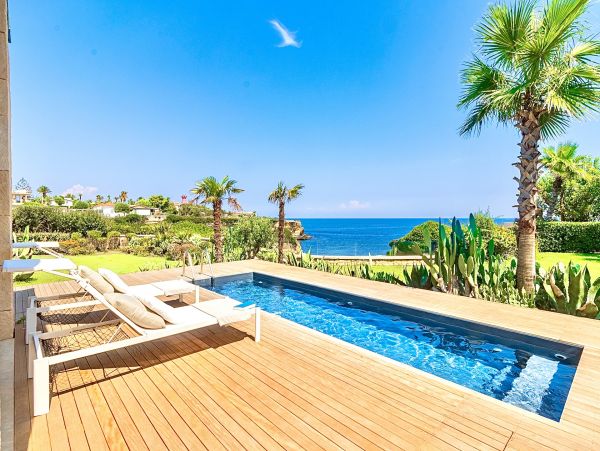 Gorgeous Oceanview Home 2 Bedroom Access to Luxury Resort