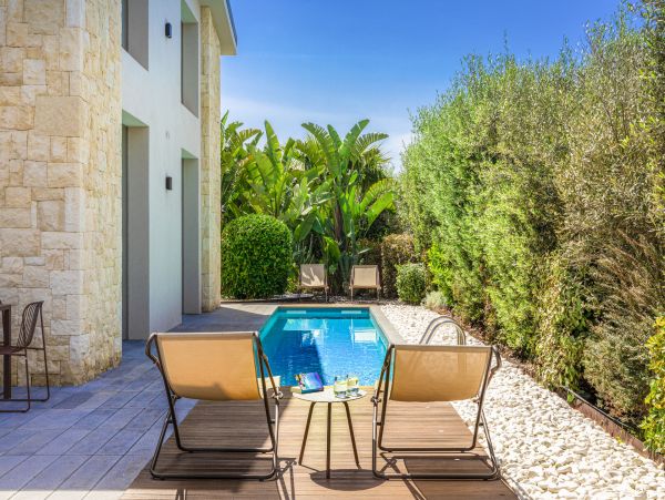 Three Bedroom Opulent Vacation Villa in Sicily