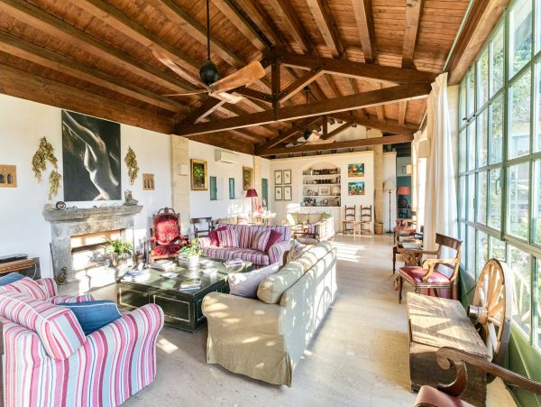 Sicily Ten Bedroom Estate with Pool & Tennis Court