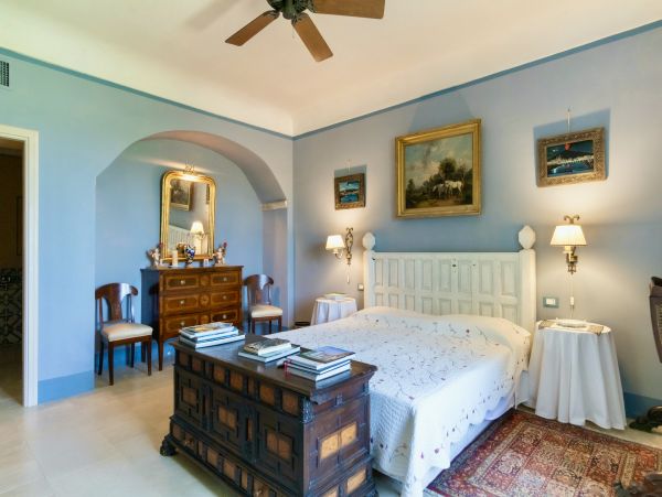Sicily Ten Bedroom Estate with Pool & Tennis Court