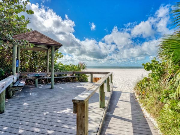 Steps to Beach Lido Key Vacation Home Two Bedroom