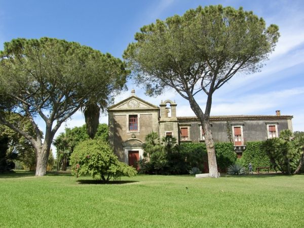 Magnificent Historical Sicilian Villa Main House & 2 Annexes