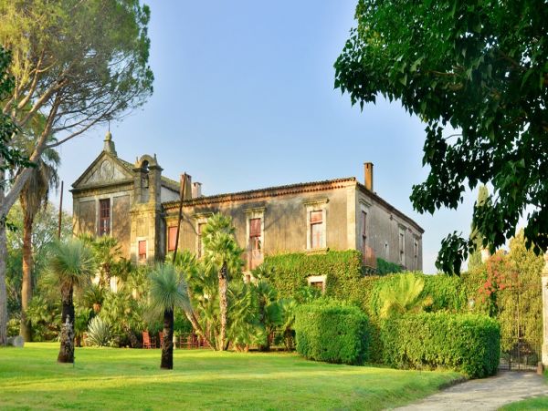 Magnificent Historical Sicilian Villa Main House & 2 Annexes