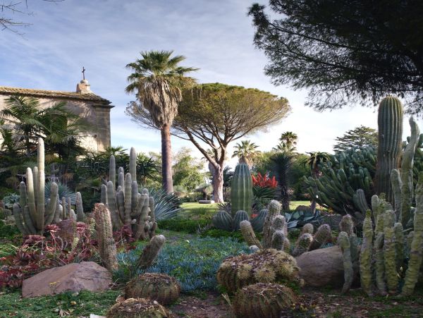 Magnificent Historical Sicilian Villa Main House & 2 Annexes