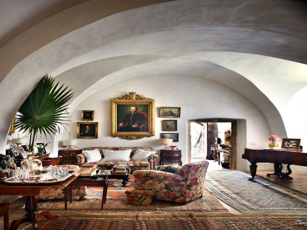 Magnificent Historical Sicilian Villa Main House & 2 Annexes