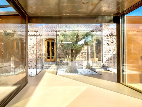 Sicily Four Bedroom Luxury Vacation Villa in the Wine Region