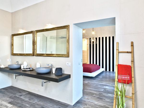 Sicily Four Bedroom Luxury Vacation Villa in the Wine Region