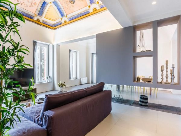 Sicily Four Bedroom Luxury Vacation Villa in the Wine Region