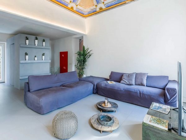 Sicily Four Bedroom Luxury Vacation Villa in the Wine Region