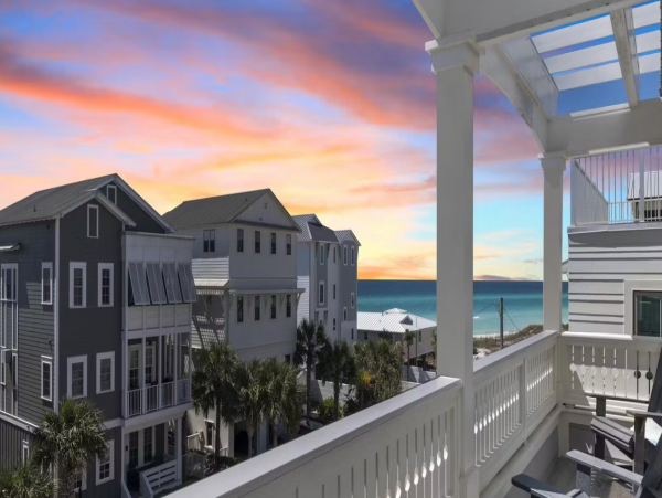 Beautiful 5 Bedroom Vacation Rental Steps from the Beach