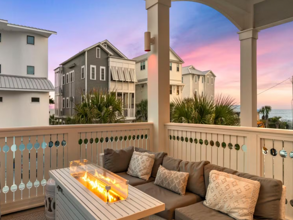 Beautiful 5 Bedroom Vacation Rental Steps from the Beach