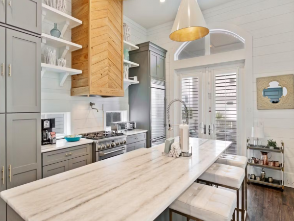 Beautiful 5 Bedroom Vacation Rental Steps from the Beach