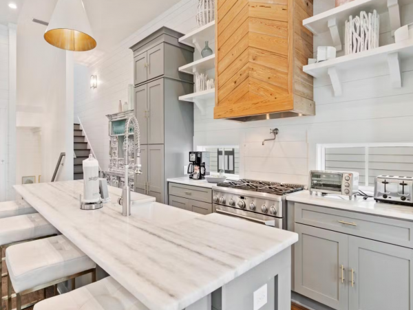 Beautiful 5 Bedroom Vacation Rental Steps from the Beach
