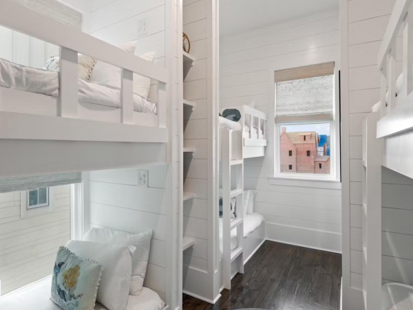 Beautiful 5 Bedroom Vacation Rental Steps from the Beach