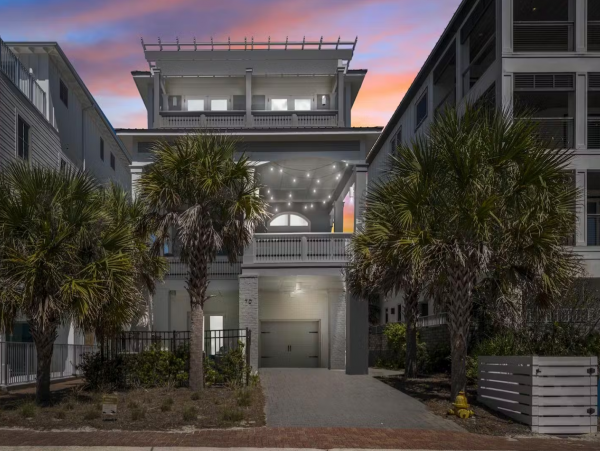 Beautiful 5 Bedroom Vacation Rental Steps from the Beach