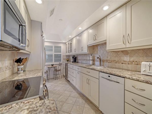 Longboat Key Beachfront Condo with 2 Bedroom