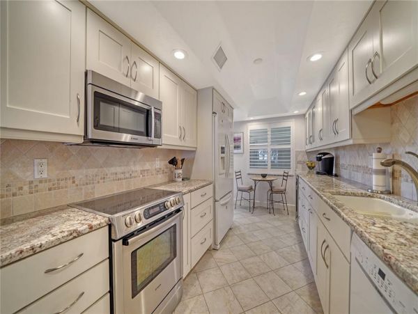 Longboat Key Beachfront Condo with 2 Bedroom