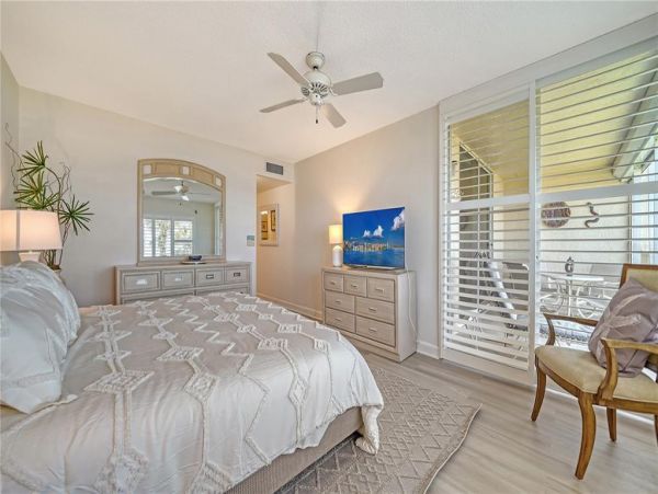 Longboat Key Beachfront Condo with 2 Bedroom