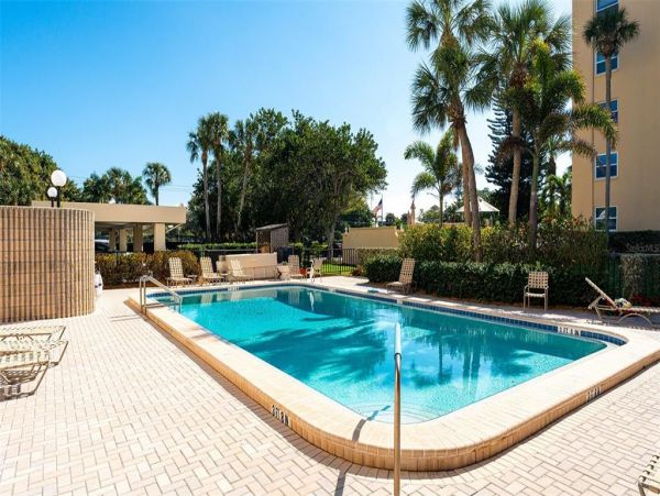 Longboat Key Beachfront Condo with 2 Bedroom