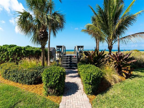 Longboat Key Beachfront Condo with 2 Bedroom