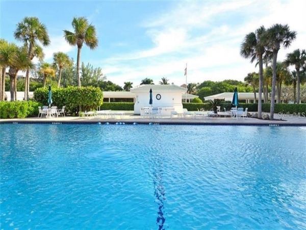 Beachfront Two Bedroom Vacation Rental Condo in Longboat Key