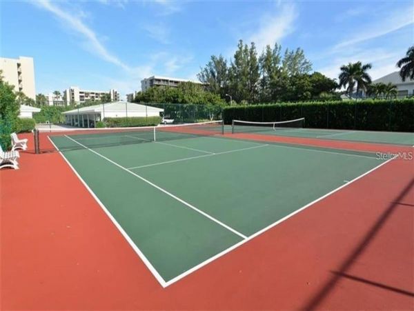 Beachfront Two Bedroom Vacation Rental Condo in Longboat Key