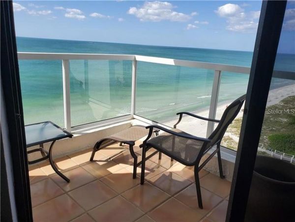 Beachfront Two Bedroom Vacation Rental Condo in Longboat Key