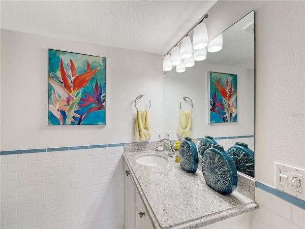 Longboat Key Beach Rentals Gulf Front 3-Bedroom with Panoramic Views