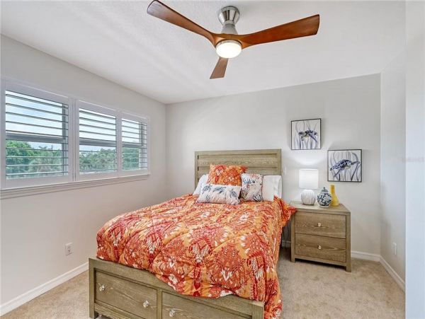 Longboat Key Beach Rentals Gulf Front 3-Bedroom with Panoramic Views