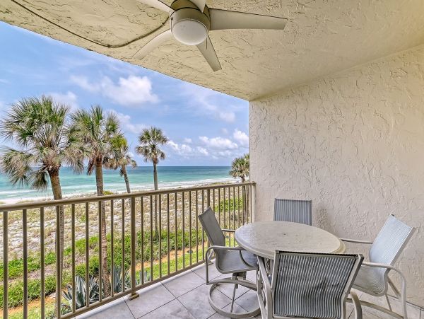 Longboat Key Beach Rentals Gulf Front 3-Bedroom with Panoramic Views