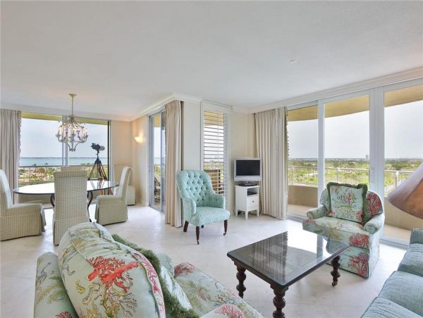 Fabulous Bayview Condo with 2 Bedroom in Longboat Key