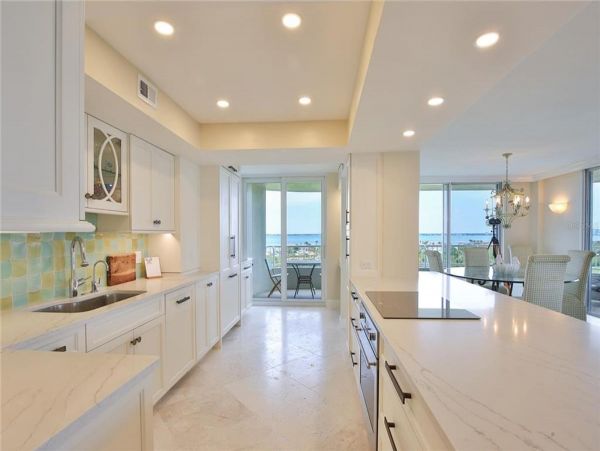 Fabulous Bayview Condo with 2 Bedroom in Longboat Key