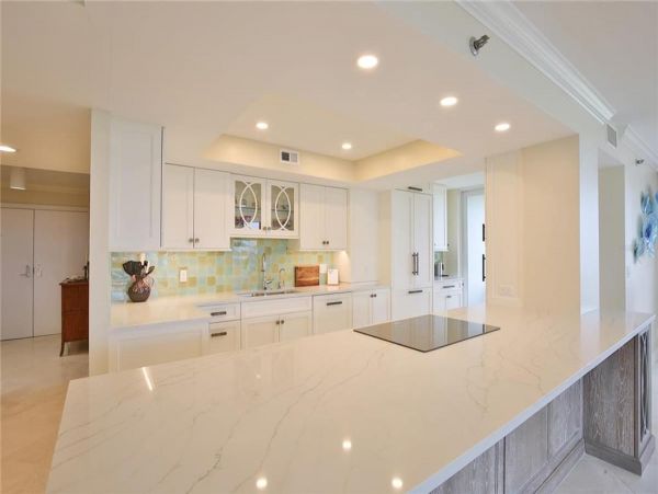 Fabulous Bayview Condo with 2 Bedroom in Longboat Key