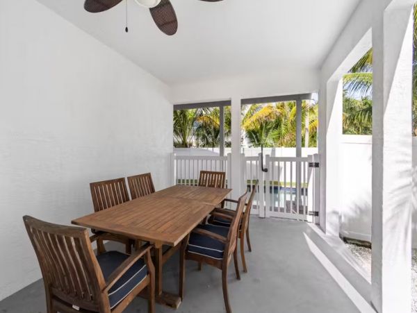 Holmes Beach Three Bedroom Luxury Vacation Rental